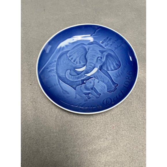 Bing & Grondahl Copenhagen Mothers Day 1986 Plate with Elephant Design 6 Inch Di - Picture 9 of 10